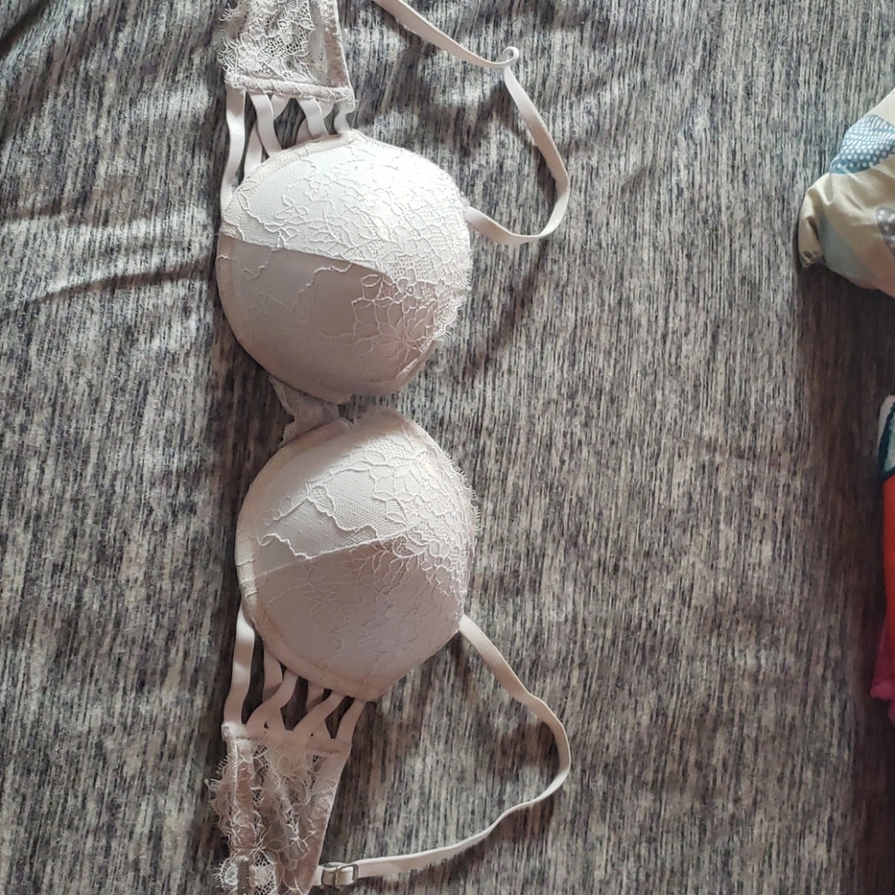 Gilly hicks push up balconette bra